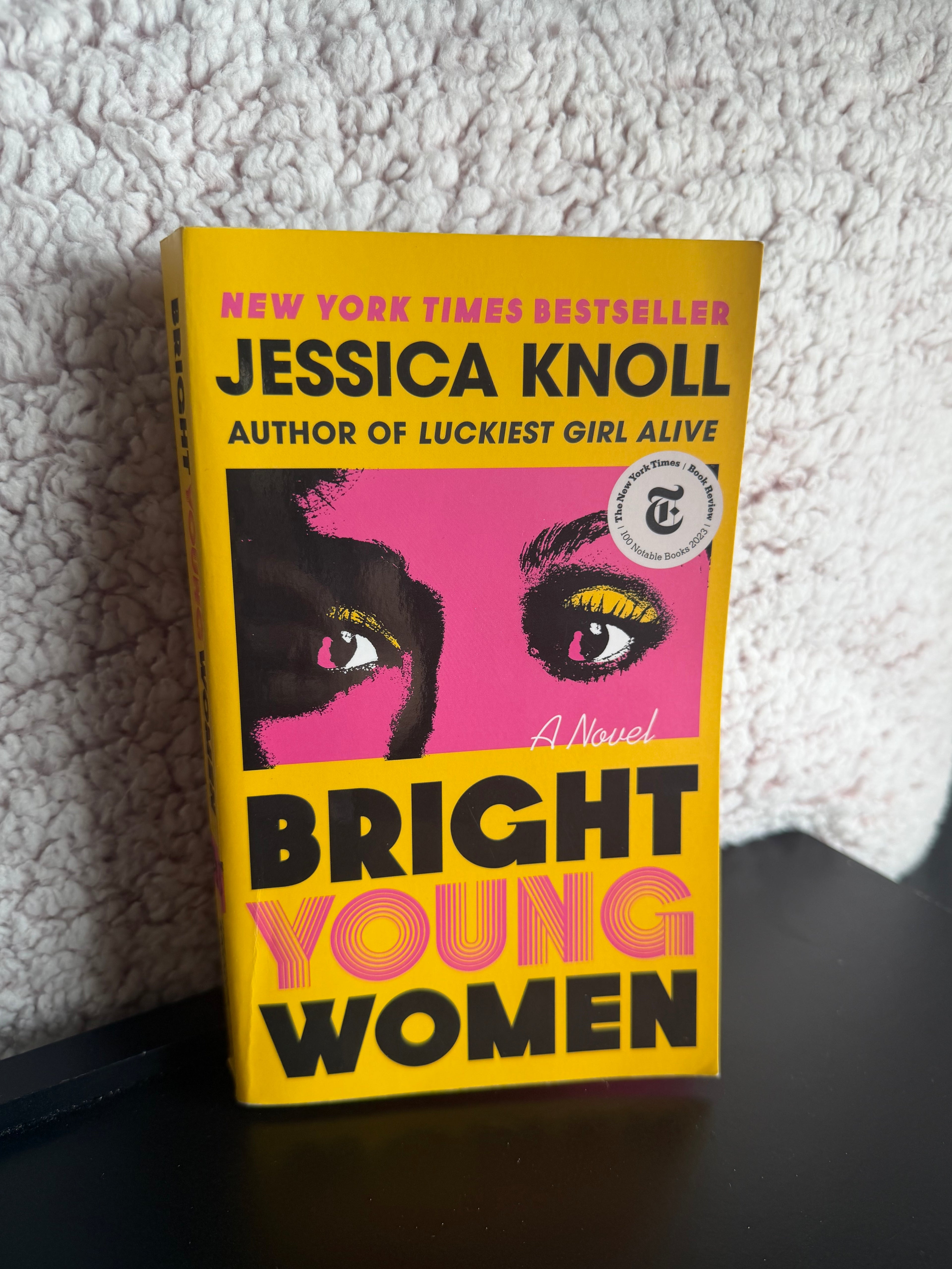Bright Young Women (Paperback) Condition: Good