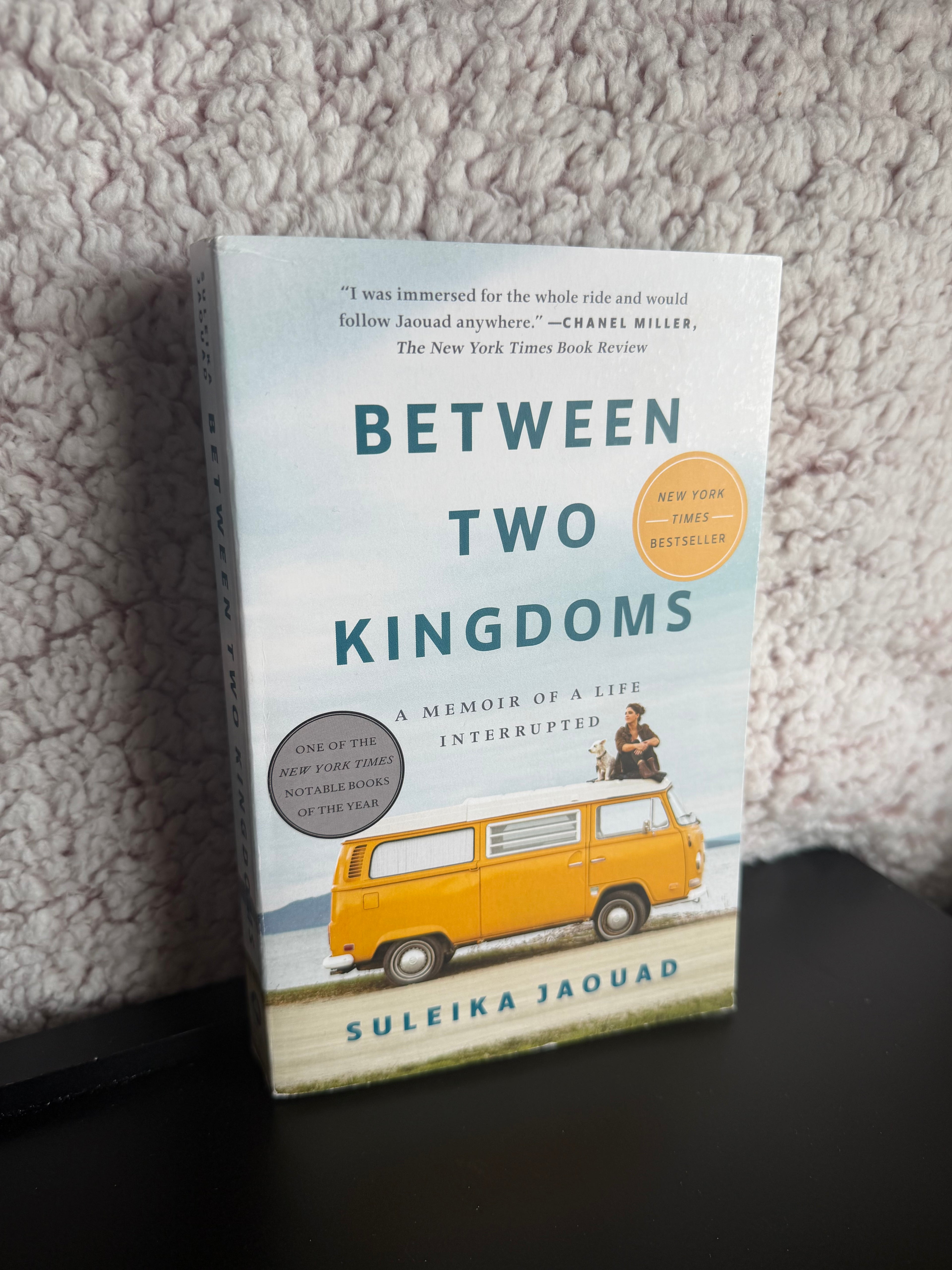 Between Two Kingdoms (Paperback) Condition: Good